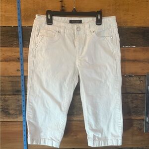 White House Black Market White Denim Capri Pants – Size 2
